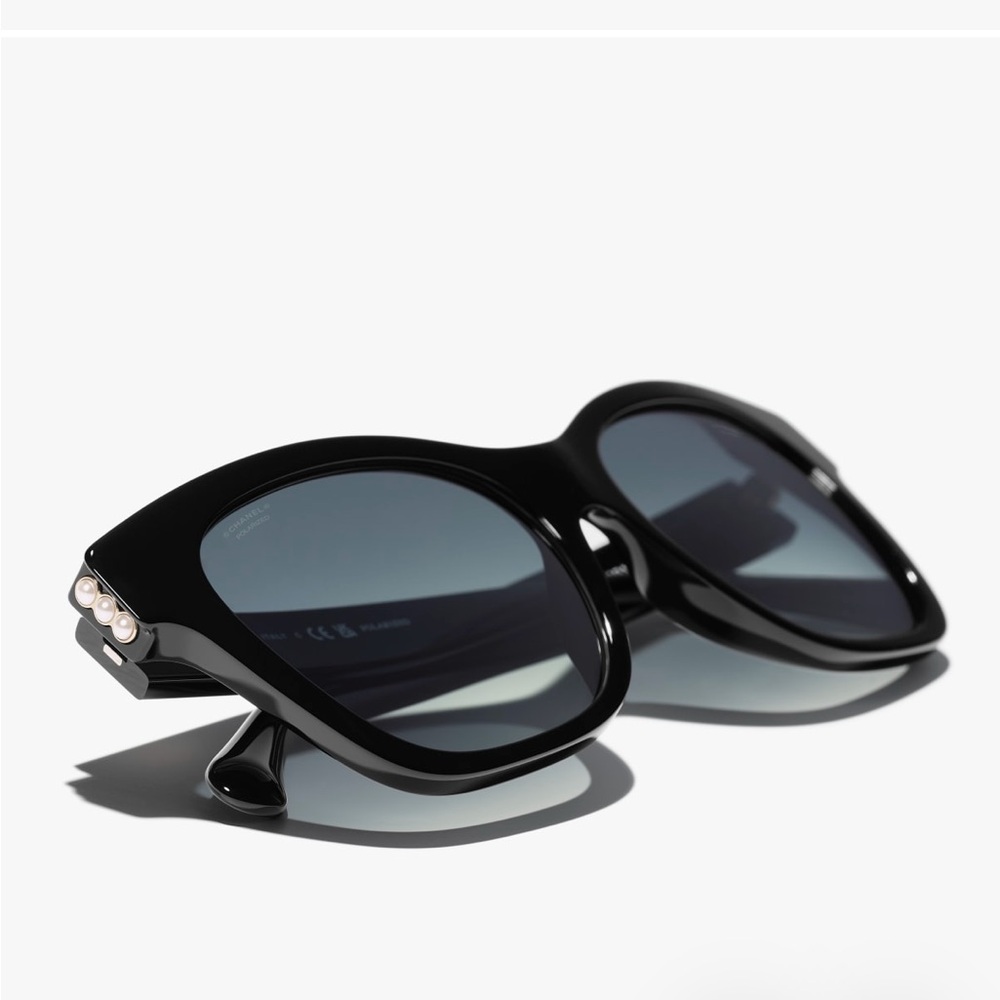 Black Cat-Eye Sunglasses with Pearl Accent - Women Accessories